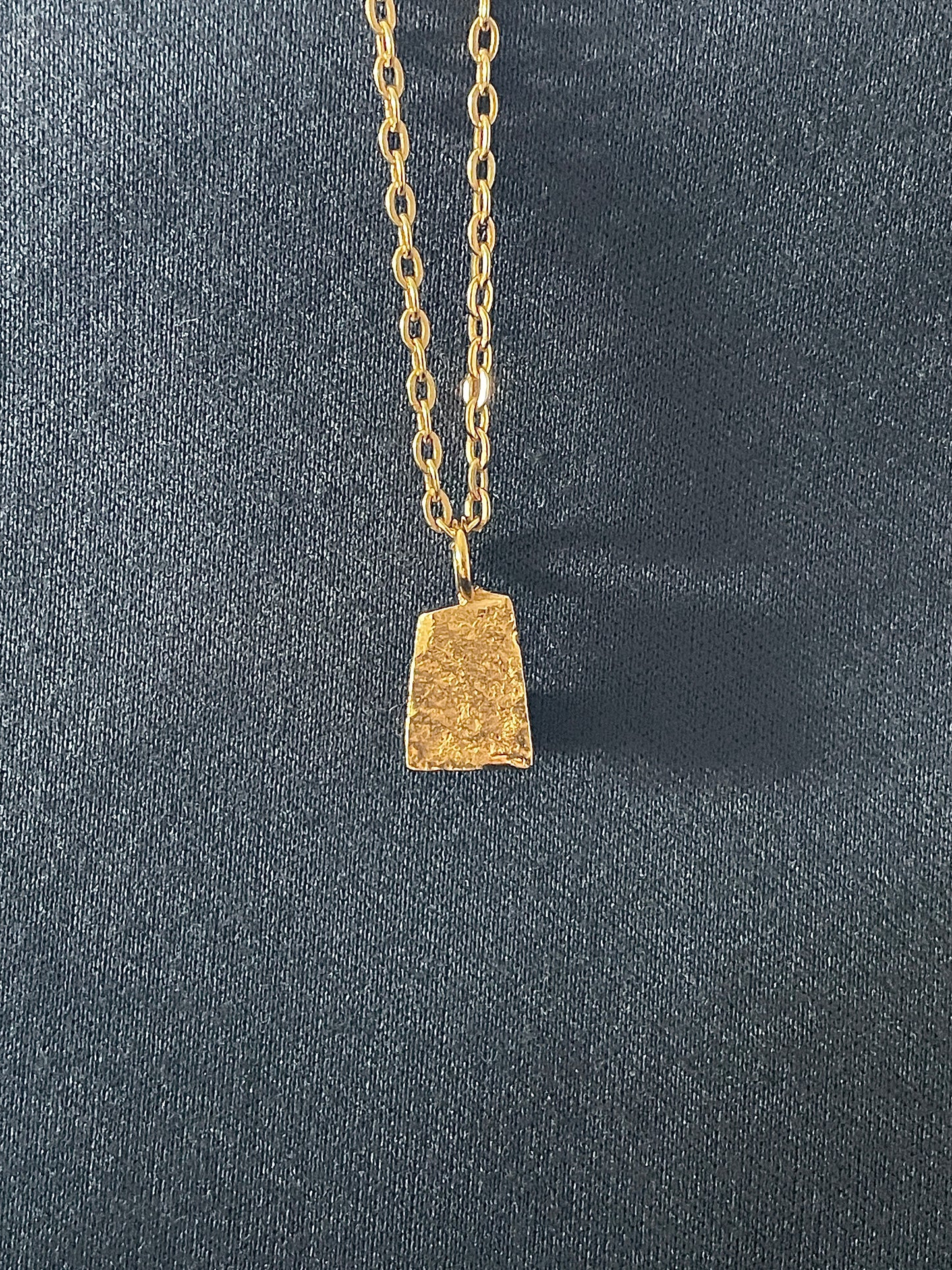9CT MOSS PENDANT