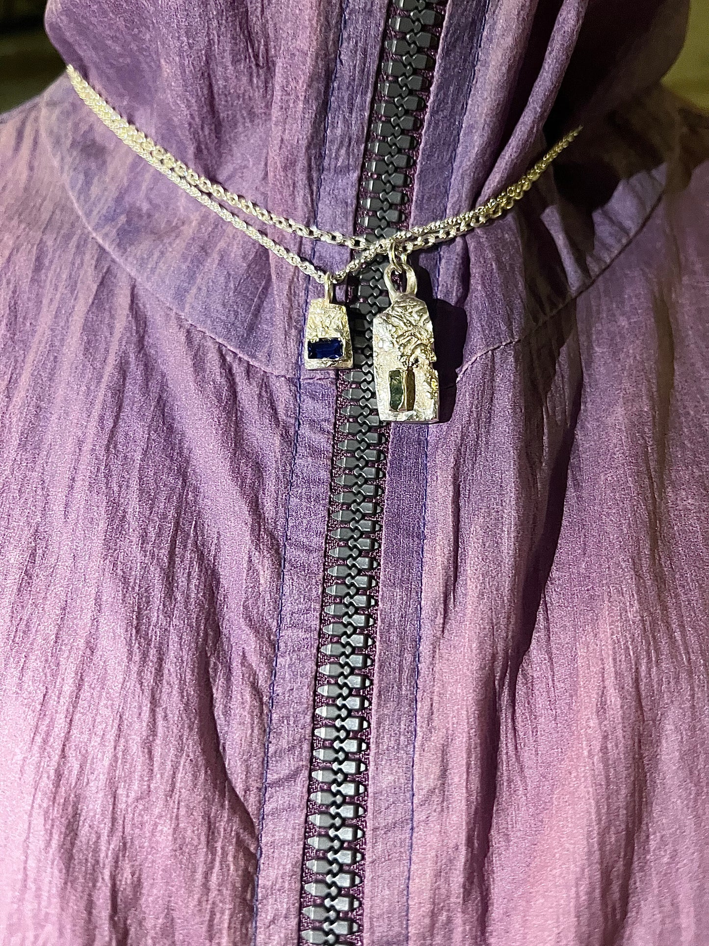 925 MOSS PENDANT W/ SAPPHIRE