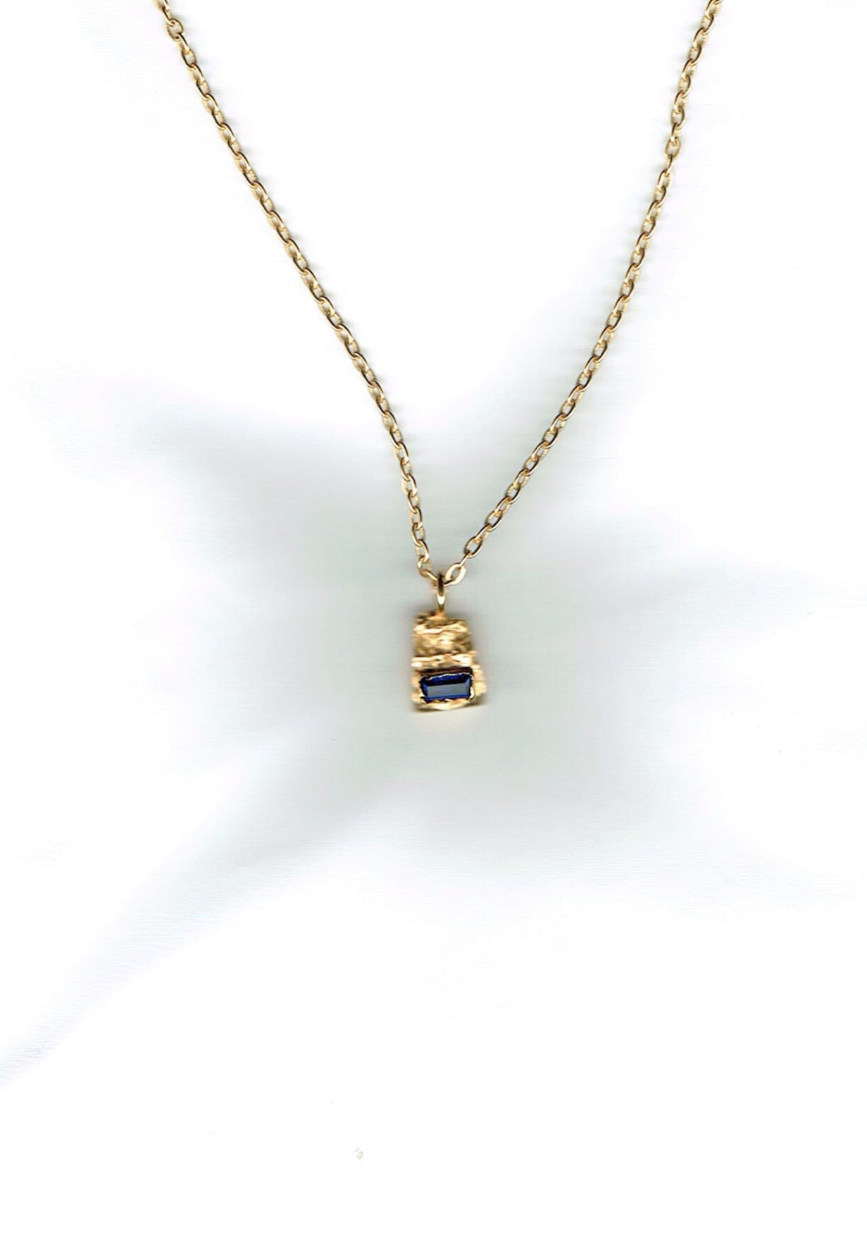 9CT MOSS PENDANT W/ SAPPHIRE
