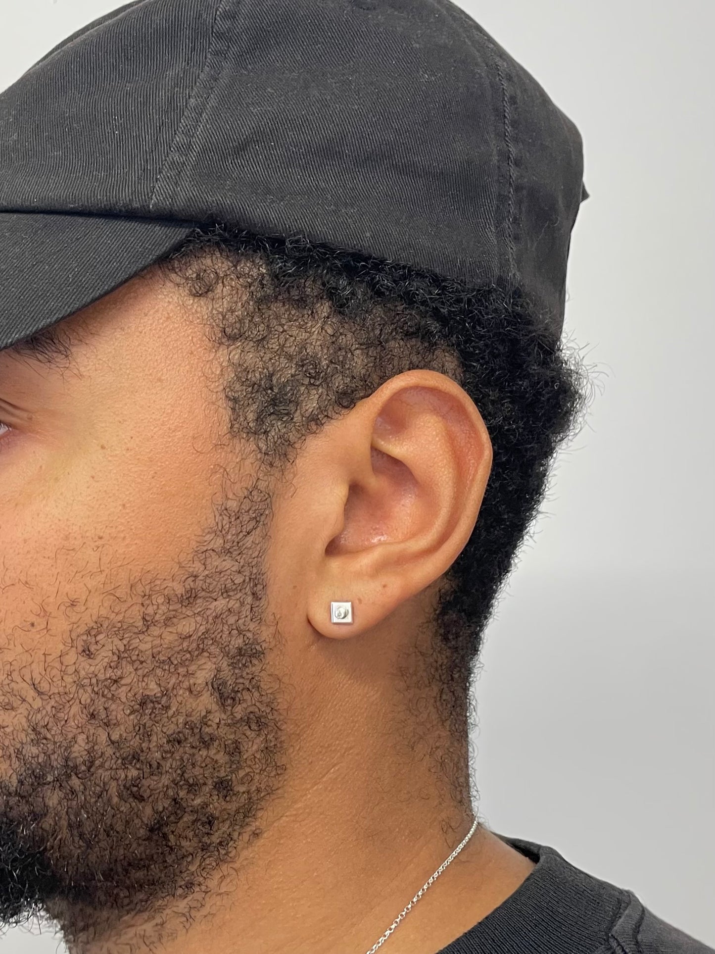 BLOCK EARRING + DIAMOND